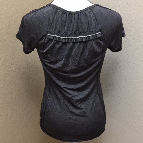 Super cute ruffles on back - Picture 2 of 2